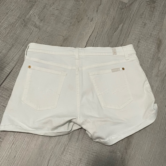 7 for all Mankind- Size 29 shorts NEVER WORN - Picture 2 of 3